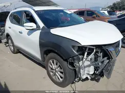 KNMAT2MT1JP566172 2018 NISSAN ROGUE