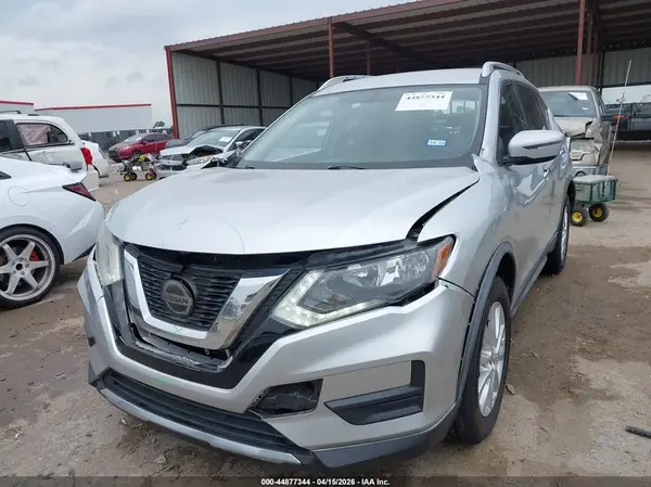 KNMAT2MT1JP569377 2018 NISSAN ROGUE - Image 2