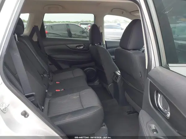 KNMAT2MT1JP569377 2018 NISSAN ROGUE - Image 8