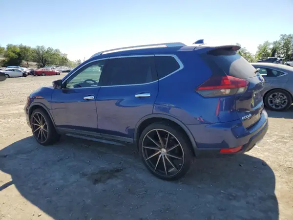 KNMAT2MT1JP570285 2018 NISSAN ROGUE - Image 2