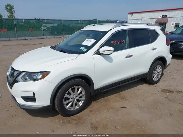 KNMAT2MT1JP575079 2018 NISSAN ROGUE - Image 2