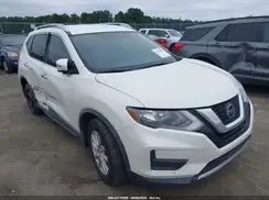 KNMAT2MT1JP576569 2018 NISSAN ROGUE
