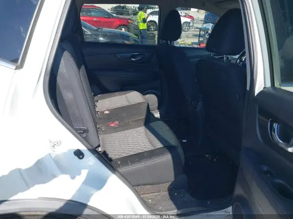KNMAT2MT1JP579438 2018 NISSAN ROGUE - Image 8