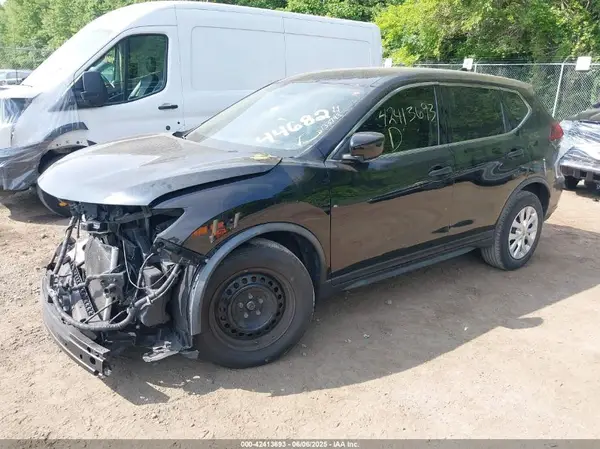KNMAT2MT1JP581089 2018 NISSAN ROGUE - Image 2