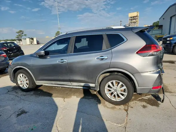 KNMAT2MT1JP589094 2018 NISSAN ROGUE - Image 2