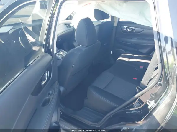 KNMAT2MT1JP593968 2018 NISSAN ROGUE - Image 8
