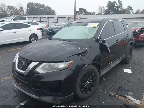 KNMAT2MT1JP601986 2018 NISSAN ROGUE - Image 2