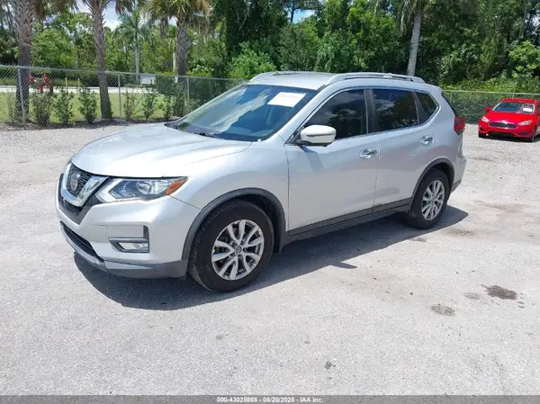 KNMAT2MT1JP603981 2018 NISSAN ROGUE - Image 2