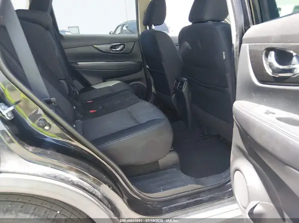 KNMAT2MT1JP607738 2018 NISSAN ROGUE - Image 8