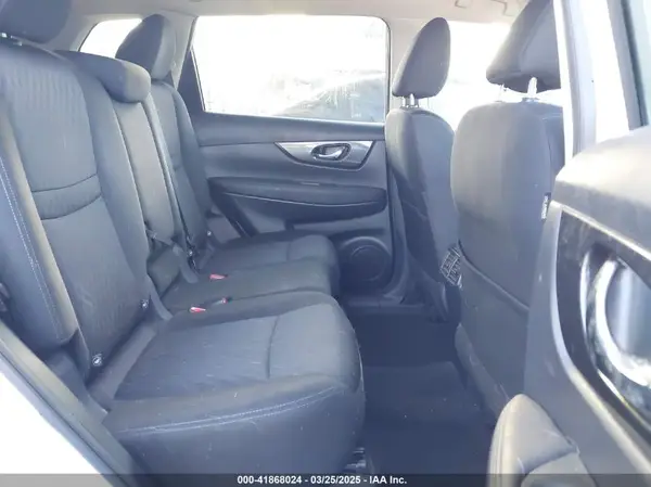 KNMAT2MT1JP613765 2018 NISSAN ROGUE - Image 8