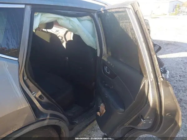 KNMAT2MT1JP614608 2018 NISSAN ROGUE - Image 8