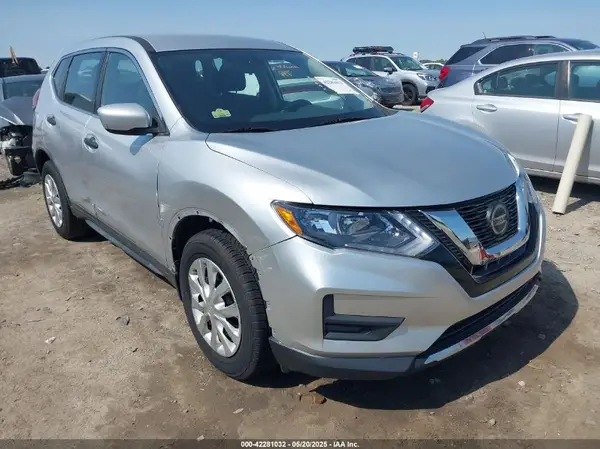 KNMAT2MT1JP615550 2018 NISSAN ROGUE - Image 1