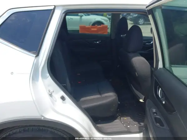KNMAT2MT1JPE81495 2018 NISSAN ROGUE - Image 8