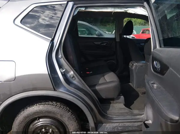 KNMAT2MT1KP525803 2019 NISSAN ROGUE - Image 8