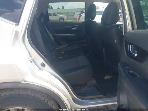 KNMAT2MT1KP525834 2019 NISSAN ROGUE - Image 8