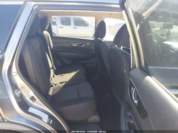 KNMAT2MT1KP529429 2019 NISSAN ROGUE - Image 8