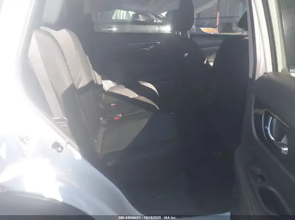 KNMAT2MT1KP542150 2019 NISSAN ROGUE - Image 8