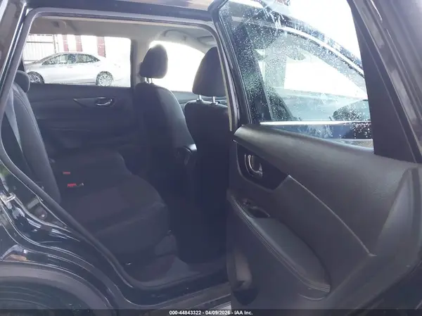 KNMAT2MT1KP556257 2019 NISSAN ROGUE - Image 8
