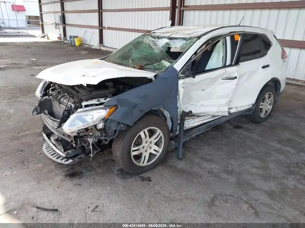KNMAT2MT2GP607837 2016 NISSAN ROGUE - Image 2