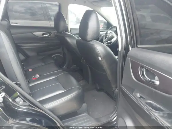 KNMAT2MT2GP621947 2016 NISSAN ROGUE - Image 8