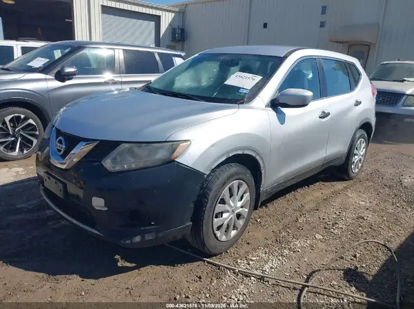 KNMAT2MT2GP630955 2016 NISSAN ROGUE - Image 2