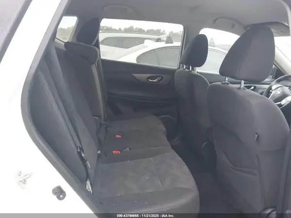 KNMAT2MT2GP700566 2016 NISSAN ROGUE - Image 8