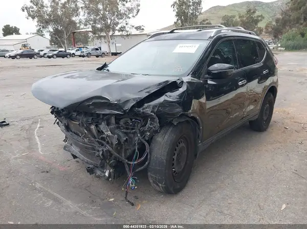 KNMAT2MT2GP702365 2016 NISSAN ROGUE - Image 2