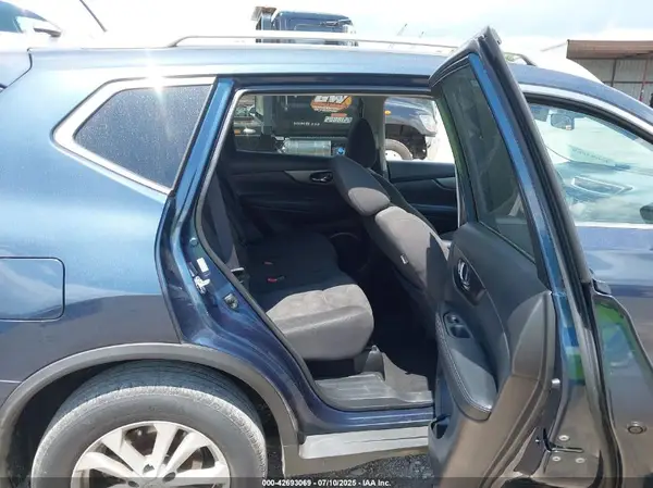 KNMAT2MT2GP718775 2016 NISSAN ROGUE - Image 8
