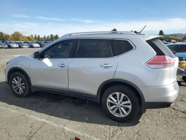 KNMAT2MT2GP727069 2016 NISSAN ROGUE - Image 2