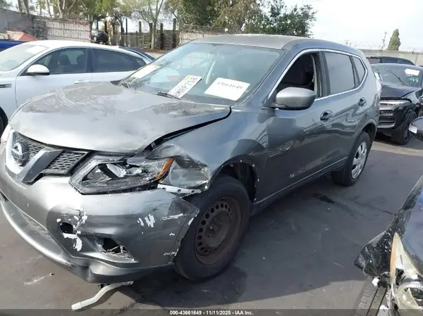 KNMAT2MT2GP733552 2016 NISSAN ROGUE - Image 2