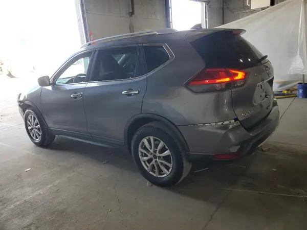 KNMAT2MT2HP502068 2017 NISSAN ROGUE - Image 2