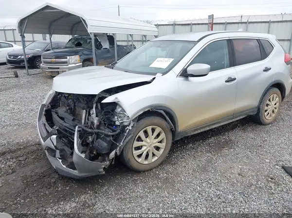 KNMAT2MT2HP504919 2017 NISSAN ROGUE - Image 2
