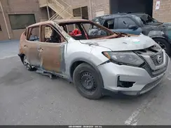 KNMAT2MT2HP509635 2017 NISSAN ROGUE