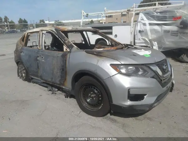 KNMAT2MT2HP509635 2017 NISSAN ROGUE - Image 1