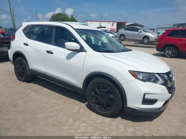 KNMAT2MT2HP512423 2017 NISSAN ROGUE - Image 1
