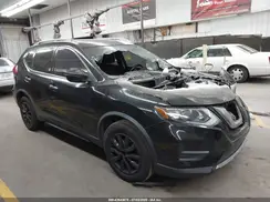 KNMAT2MT2HP513040 2017 NISSAN ROGUE