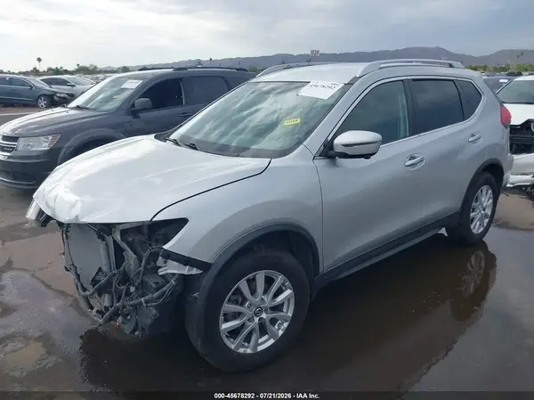 KNMAT2MT2HP514141 2017 NISSAN ROGUE - Image 2