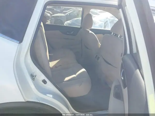 KNMAT2MT2HP515029 2017 NISSAN ROGUE - Image 8