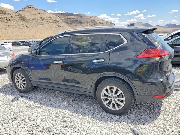 KNMAT2MT2HP522336 2017 NISSAN ROGUE - Image 2