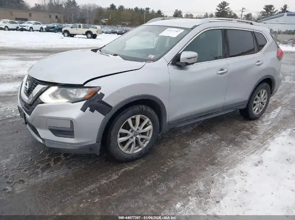 KNMAT2MT2HP524510 2017 NISSAN ROGUE - Image 2