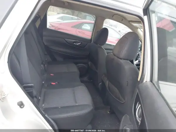 KNMAT2MT2HP524510 2017 NISSAN ROGUE - Image 8