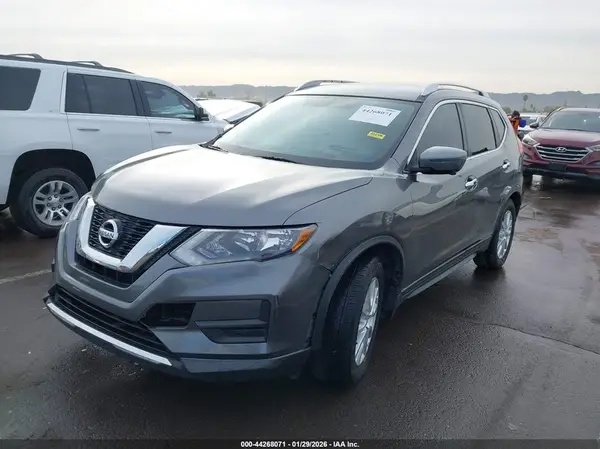 KNMAT2MT2HP526452 2017 NISSAN ROGUE - Image 2
