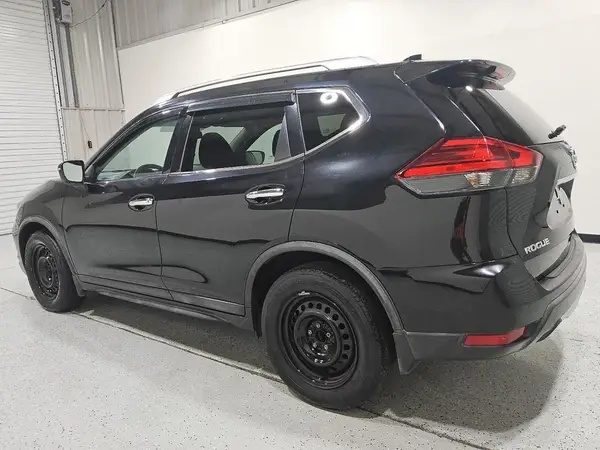 KNMAT2MT2HP531201 2017 NISSAN ROGUE - Image 2