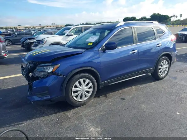 KNMAT2MT2HP536530 2017 NISSAN ROGUE - Image 2
