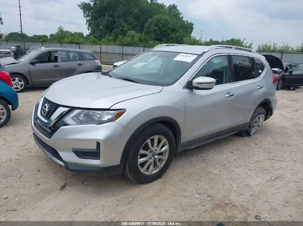 KNMAT2MT2HP537967 2017 NISSAN ROGUE - Image 2