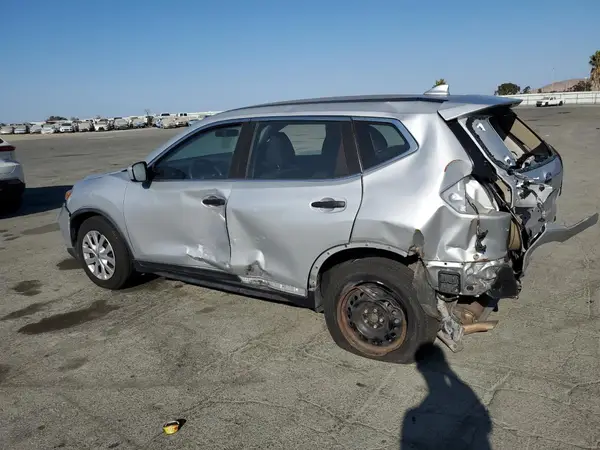 KNMAT2MT2HP540755 2017 NISSAN ROGUE - Image 2