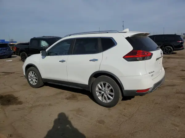 KNMAT2MT2HP548631 2017 NISSAN ROGUE - Image 2