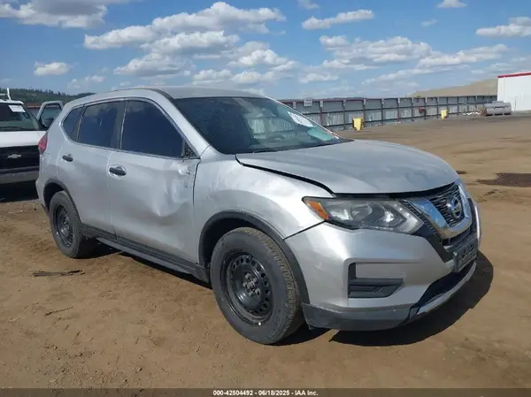KNMAT2MT2HP554980 2017 NISSAN ROGUE - Image 1