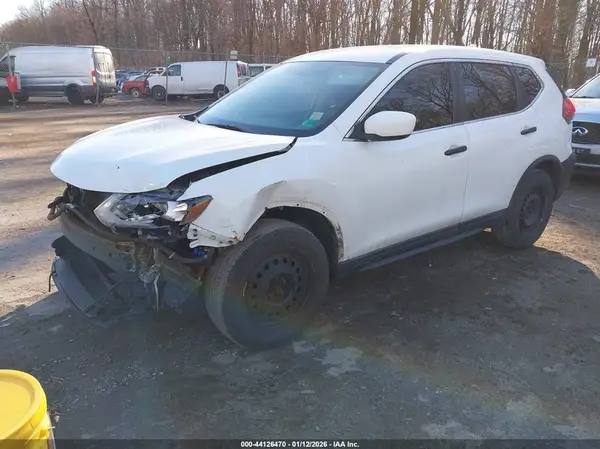 KNMAT2MT2HP558303 2017 NISSAN ROGUE - Image 2