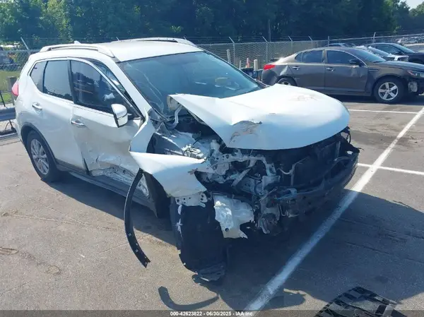 KNMAT2MT2HP559659 2017 NISSAN ROGUE - Image 1